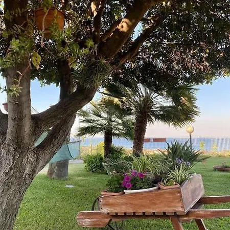 Casetta Silenziosa In Collina A 2 Passi Dal Mare Ferienhaus San Sostene Marina